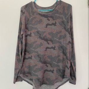 American Eagle super soft camouflage knit top S